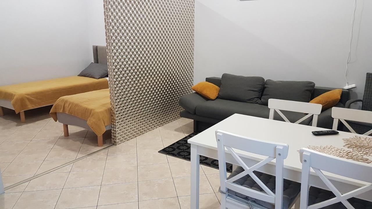 Appartamento Apartament Promyczek Hajnówka Esterno foto