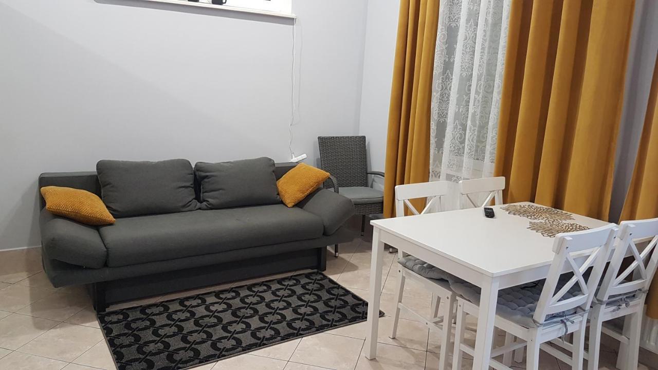 Appartamento Apartament Promyczek Hajnówka Esterno foto