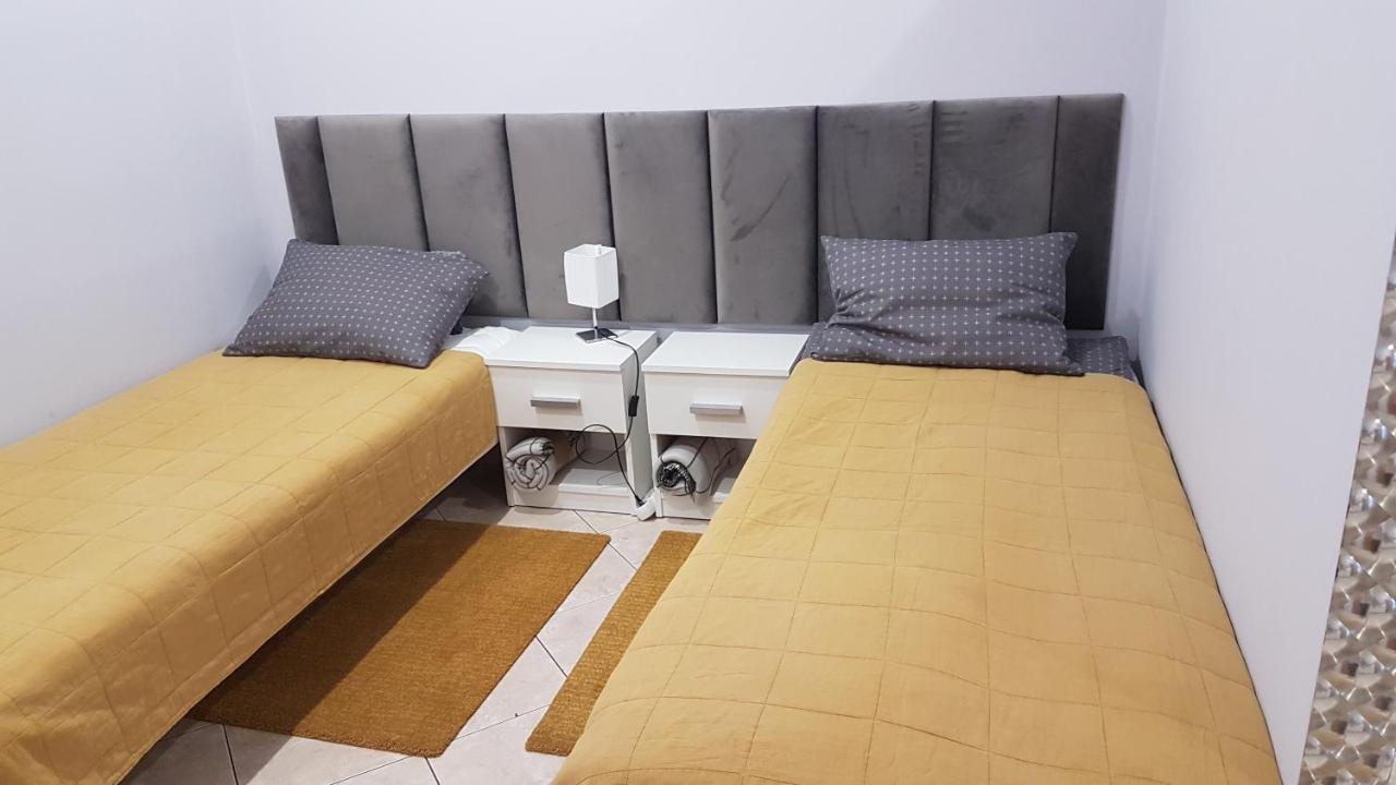 Appartamento Apartament Promyczek Hajnówka Esterno foto